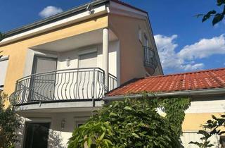 Doppelhaushälfte kaufen in 84518 Garching, Helle Doppelhaushälfte, 5 Zimmer, Wärmepumpe, in ruhiger Lage