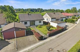 Haus kaufen in 88074 Meckenbeuren, Charmanter Bungalow mit Entwicklungspotenzial in begehrter Wohnlage