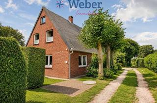 Haus kaufen in 25938 Midlum, Zwei Einheiten, große Vision – bring dieses Haus zum Strahlen!