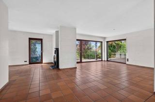 Einfamilienhaus kaufen in 75196 Remchingen, Provisionsfrei! Ein Haus, viele Möglichkeiten: Freistehendes Einfamilienhaus mit ELW in Nöttingen!