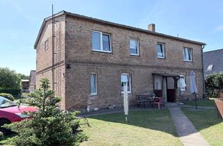 Mehrfamilienhaus kaufen in 17398 Rathebur, Renditeobjekt- Mehrfamilienhaus mit 3 WE und tollem Garten unweit von 17398 Ducherow