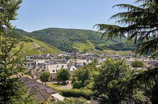 Grundstück zu kaufen in Auf Der Trift 22, 54470 Bernkastel-Kues, Attraktives Grundstücks-Doppel in exklusiver Höhenlage: Panoramablick über die Stadt Bernkastel