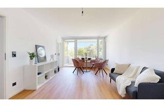 Wohnung kaufen in 85521 Ottobrunn, Helle & renovierte 1-Zimmer-Wohnung mit Balkon und separater Küche in Ottobrunn