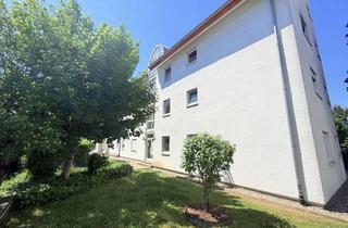 Wohnung kaufen in Schwetzinger Straße 10a, 69181 Leimen, 2- Zimmer Dachgeschoss Wohnung mit Balkon in Leimen