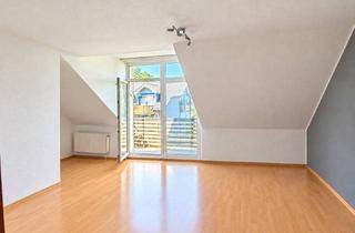 Wohnung kaufen in Schwetzinger Straße 10a, 69181 Leimen, 2- Zimmer Dachgeschoss Wohnung mit Balkon in Leimen
