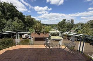Wohnung kaufen in 53347 Alfter, Exklusives Wohnen am Waldrand- charmante Dachgeschosswohnung mit Panoramaausblick