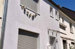 Wohnung mieten in Stahlbergstrasse 23, 55131 Oberstadt, Traumwohnung mit Dachterrasse und Einbauküche in der Oberstadt
