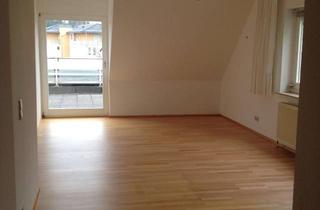 Wohnung mieten in 78054 Villingen-Schwenningen, Helle 3-Zimmer-Dachgeschosswohnung mit Balkon, Terasse, Garage und Einbauküche in VS-Schwenningen
