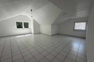 Wohnung mieten in Am Tripp, 61250 Usingen, Viel Freiraum: 4-Zimmer-Dachgeschosswohnung in Usingen-Merzhausen