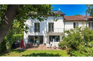Haus kaufen in 81925 Bogenhausen, Herzogpark: Lichtdurchflutetes Familiendomizil mit schönem Garten, Balkon & luxuriöser Masteretage.