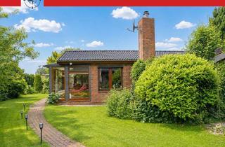 Haus kaufen in 25779 Hennstedt, Ankommen und Durchatmen I Wochenendbungalow auf zwei Grundstücken in Eidernähe von Hennstedt/Horst