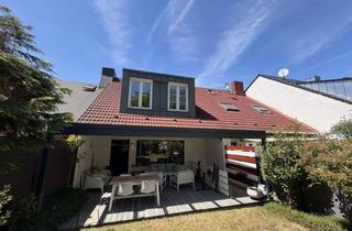 Haus kaufen in 64546 Mörfelden-Walldorf, Hochwertig ausgestattetes EFH mit Garten und Garage in zentraler Lage von Walldorf in Nähe zum Wald!