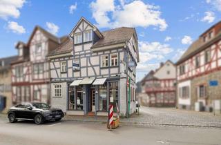Anlageobjekt in 35423 Lich, Fachwerk ringsum, Schlosspark um die Ecke — Wohn- und Geschäftshaus in der Licher Altstadt