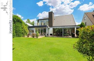 Einfamilienhaus kaufen in 33615 Bielefeld, Bi-West zwischen Schloßhof und Uni: Stilvolles und saniertes Einfamilienhaus mit Doppelcarport und Garage