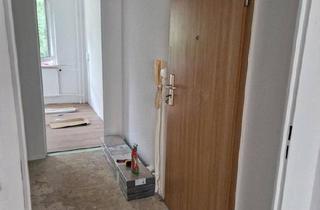 Wohnung kaufen in 99427 Weimar, Weimar - frisch sanierte, helle 1-Raum Wohnung mit Balkon und Wohnküche