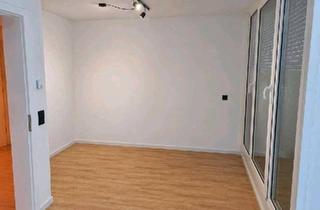 Wohnung kaufen in 76863 Herxheim, Herxheim bei Landau/Pfalz - provisionsfrei: modernisiertes Apartment im 2. OG mit Balkon