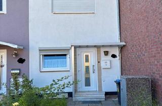 Haus kaufen in 24159 Kiel, Kiel - Reihenmittelhaus zu verkaufen