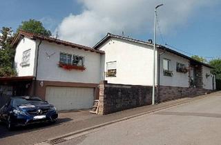 Einfamilienhaus kaufen in 66265 Heusweiler, Heusweiler - Einfamilienhaus mit Doppelgarage und großem Grundstück und Garten
