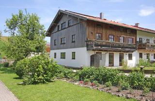 Wohnung kaufen in 83253 Rimsting, Idyllisches Wohnen nahe dem Chiemsee – Erdgeschosswohnung mit großem Südgarten