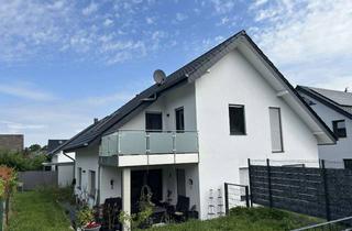 Wohnung kaufen in 33818 Leopoldshöhe, Erdgeschosswohnung mit Garten und Carport Bj. 2018
