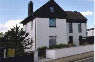 Wohnung mieten in Wipperfürther Str. 65, 51429 Bergisch Gladbach, Ansprechende 4,5-Raum-Maisonette-Wohnung mit Balkon in Bergisch Gladbach /Bensberg Schloßnähe
