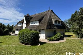 Haus kaufen in 25980 Sylt, Heimeliges Reetdachendhaus in traumhafter Lage an den Deichwiesen !