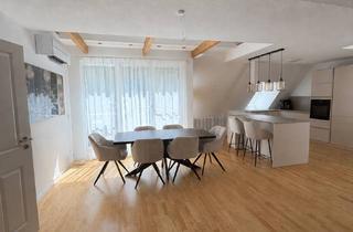 Wohnung kaufen in 47803 Kempener Feld/Baakeshof, Helle Maisonette-Wohnung mit neuer Einbauküche und Klimaanlage