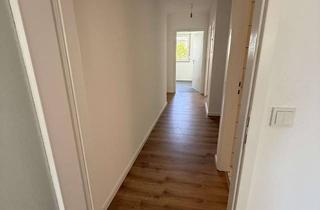 Wohnung mieten in Nürnberger Straße 101, 90762 Fürth, Helle 2-Zimmer-Wohnung mit Duplex-Stellplatz