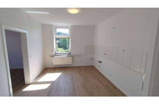 Wohnung mieten in Holzstrasse 184, 44575 Castrop-Rauxel, Sanierte, helle 110 qm Wohnung mit 4,5 Zimmern in der Holzstraße