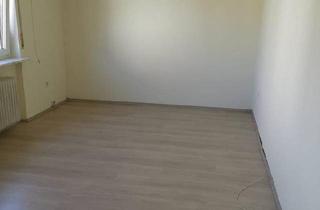 Wohnung kaufen in 76327 Pfinztal, Pfinztal - 2 Zimmerwohnung mit Garage und Garten mitt Terrasse in Pfinztal