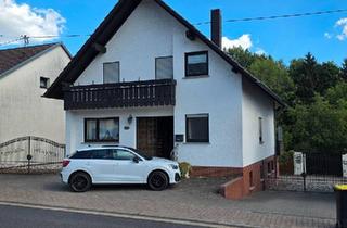 Einfamilienhaus kaufen in 66802 Überherrn, Überherrn - Freistehendes EFH mit großem Traumgarten in sonniger Bestlage