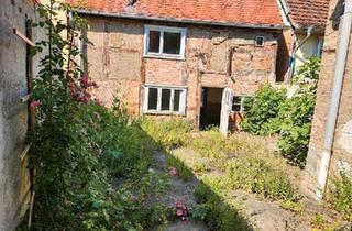 Einfamilienhaus kaufen in 39615 Seehausen, Seehausen (Altmark) - Sanierungs bedürftiges Fachwerkhaus in Werben (Elbe)