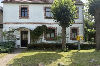 Einfamilienhaus kaufen in 17258 Feldberger Seenlandschaft, Feldberger Seenlandschaft / Cantnitz - Historisches Feldsteinhaus in Mitten der Seenlandschaft