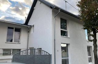 Einfamilienhaus kaufen in 56299 Ochtendung, Ochtendung - Charmantes Wohnhaus mit hellen Räumen und privatem Innenhof