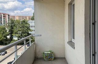 Wohnung kaufen in Kurze Straße, 10315 Friedrichsfelde, Helle 3-Zimmer-Eigentumswohnung mit großem Balkon in Berlin Friedrichsfelde