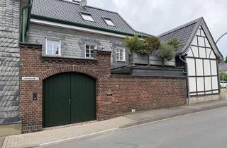 Wohnung kaufen in Luissenstrasse, 51399 Burscheid, Wunderschöner Hofanlage mitten in der Stadt Burscheid, mit separatem Eingang von Hof, Haus im Haus