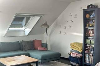 Wohnung kaufen in 71636 Ludwigsburg, Ohne Makler - Dachgeschoss-Wohnung mit 2,5 Zimmern und Dachterrasse in der Weststadt