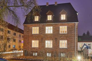 Wohnung mieten in Klosterstrasse 32, 24534 Innenstadt, Dachgeschoß über 2 Ebenen im Denkmal-Gebäude