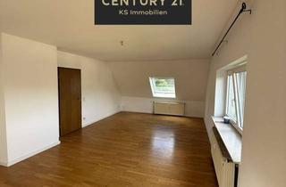 Wohnung mieten in 66121 Saarbrücken, Charmante 3-Zimmer-Dachgeschosswohnung mit freier Gartennutzung in 66121 Saarbrücken