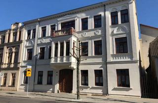 Wohnung mieten in Glambecker Straße 23, 17235 Neustrelitz, 4-Raum Wohnung im Stadtzentrum über 2 Etagen