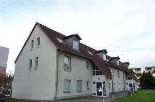 Wohnung mieten in 38302 Wolfenbüttel, Ruhige und gepflegte DG-Wohnung mit zwei Zimmern sowie Balkon und EBK in Wolfenbüttel