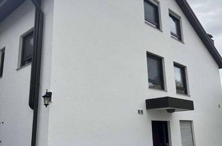Wohnung mieten in Friedrichstraße 67, 72800 Eningen, Modernisierte Wohnung mit drei Zimmern und Einbauküche in Eningen