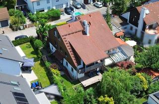 Haus kaufen in 82110 Germering, Mit tollem Schwimmteich: Idyllisches Quattrohaus in ruhiger Wohnlage von Germering-Unterpfaffenhofen