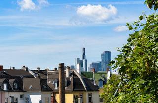 Wohnung kaufen in 60316 Nordend-Ost, Seltene Gelegenheit im Nordend: Komplette Altbauetage mit 2 Eigentumswohnungen