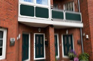 Wohnung kaufen in 26670 Uplengen, Oberwohnung mit Kanalblick, Balkon und viel Gestaltungspotenzial in Remels