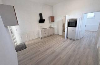 Wohnung mieten in Reudernerstraße 108, 72622 Nürtingen, Modern sanierte 2-Zimmer-Wohnung (35 m²) im Erdgeschoss mit neuer Einbauküche, Stellplatz und Glas