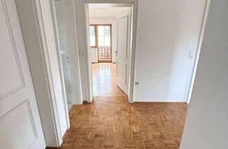 Wohnung mieten in 83671 Benediktbeuern, Großzügige 4-Zimmer-Wohnung mit umlaufendem Balkon in ruhigem 4-Parteienhaus