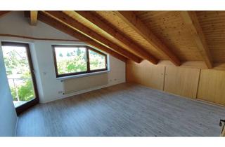 Wohnung mieten in Schwalbenstraße, 72124 Pliezhausen, Zwei-Zimmer-Dachgeschosswohnung mit Balkon und Einbauküche in Pliezhausen