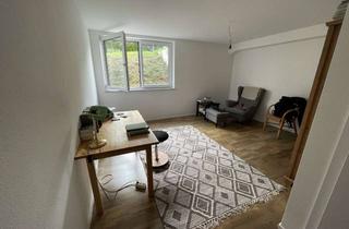 Wohnung mieten in Gölzstraße, 72127 Kusterdingen, Helles Souterrain-Arbeitszimmer mit Dusche & WC