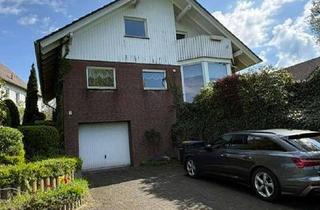 Einfamilienhaus kaufen in 33034 Brakel, Freistehendes Einfamilienhaus mit Garage, Terrasse, Balkon und großem Garten